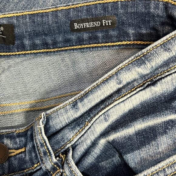 Judy Blue Hi-Rise Destroyed Boyfriend Jeans Size 5/27 | Light Wash Distressed - Picture 9 of 12